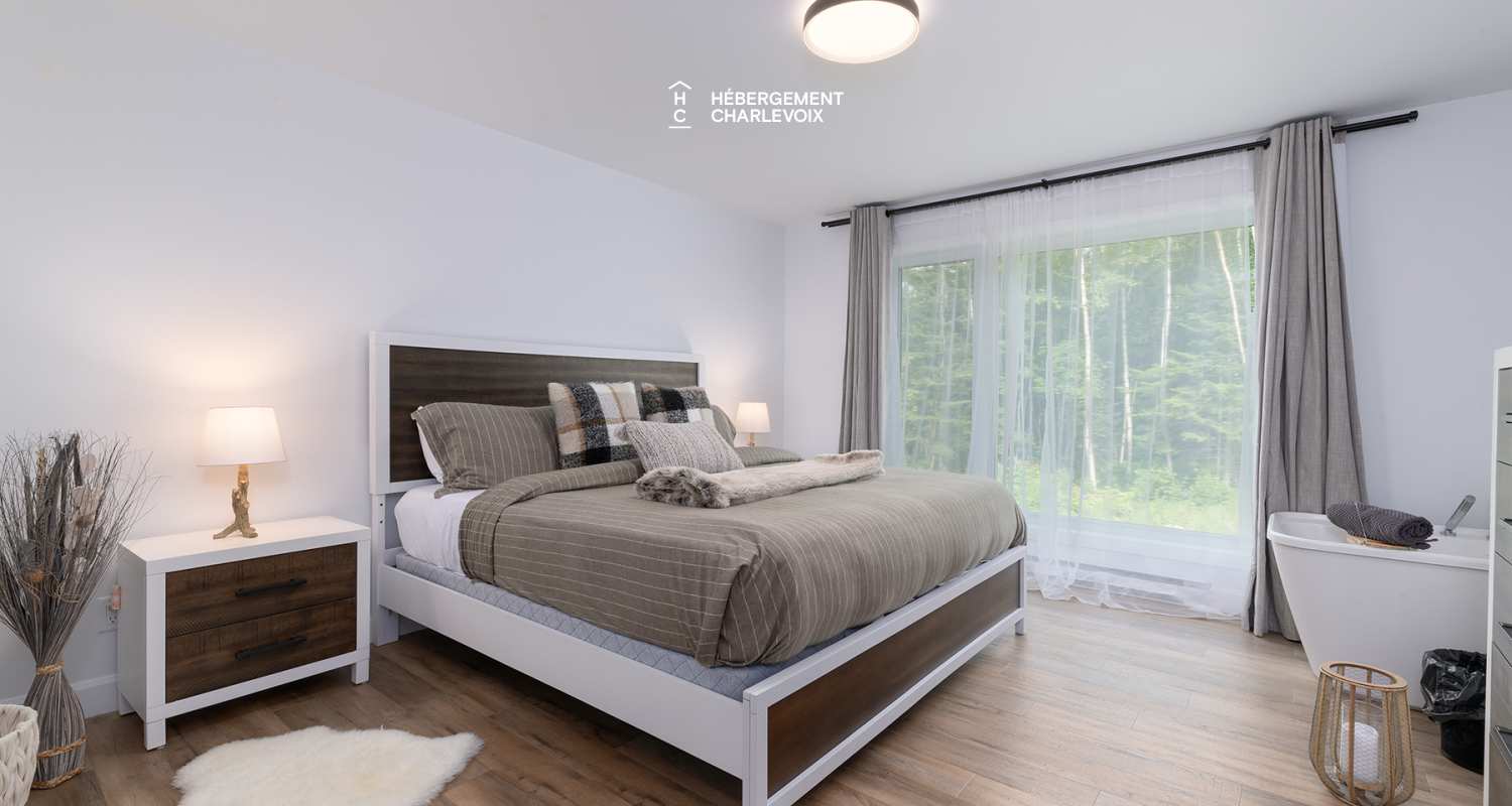 DIS-28 - Piscine chauffée et spa!